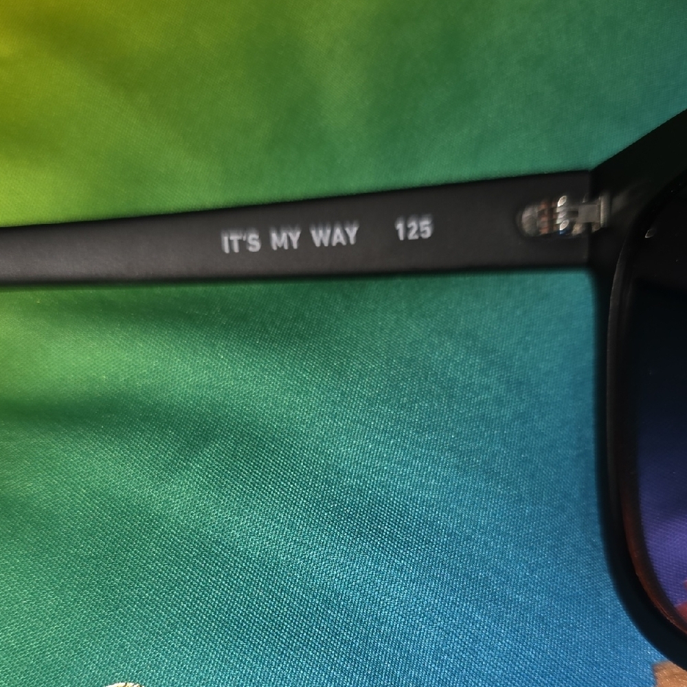 Quay Australia Black and Purple Sunglasses - Picture 5 of 7
